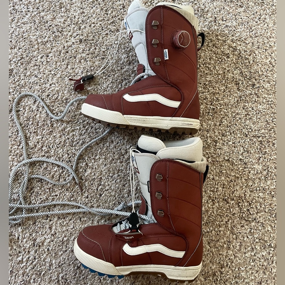 Van’s Ferra Pro Women’s Snowboard Boots, size 8